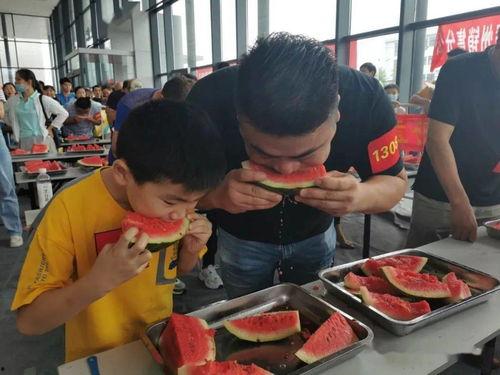 逛大集吃瓜,一场味蕾与市井的邂逅