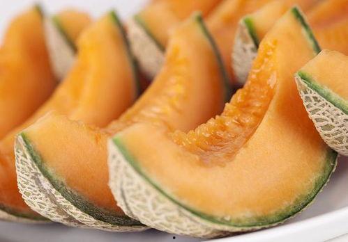 胃痛可以吃西瓜哈密瓜吗,西瓜与哈密瓜的食用指南