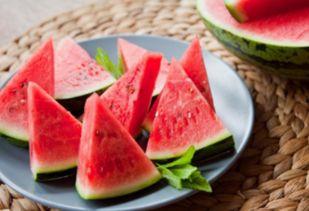 酸瓜减肥期间可以吃吗